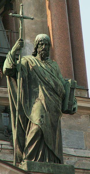 Statue des Apostels Philippus auf der Isaakskathedrale, Sankt Petersburg